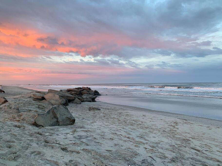 Beautiful Condo Sleeps 4- Only 2 Blocks From Beach Ocean City Ngoại thất bức ảnh